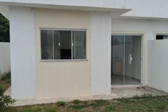 Fachada de casa para alugar com 2 quartos, 52m² em Parque Balneario Sao Francisco, Cabo Frio