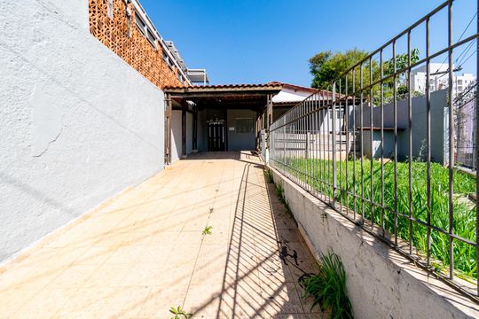 Garagem  de casa à venda com 3 quartos, 110m² em Parque Jabaquara, São Paulo