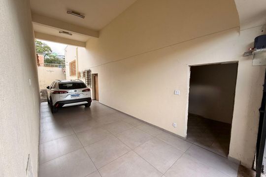 Garagem de casa para alugar com 3 quartos, 200m² em Boa Vista, Belo Horizonte