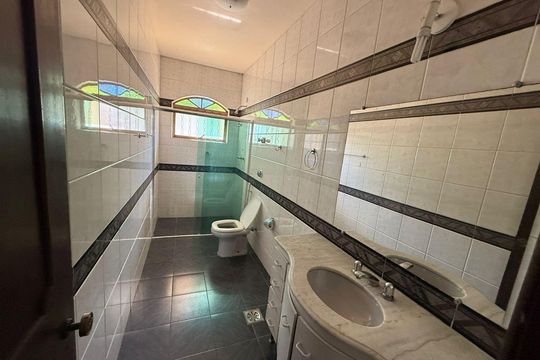 Banheiro de casa para alugar com 3 quartos, 200m² em Boa Vista, Belo Horizonte