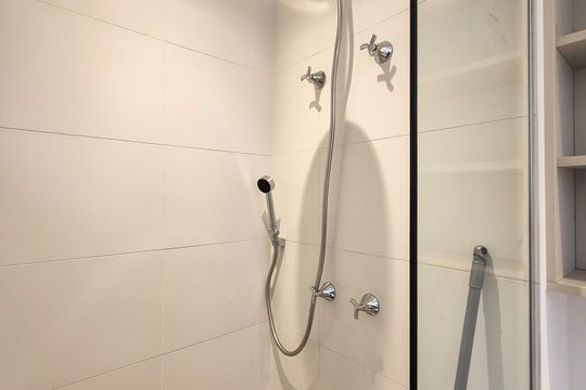 Banheiro de apartamento para alugar com 1 quarto, 37m² em Higienópolis, São Paulo