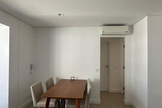 Sala de apartamento à venda com 2 quartos, 57m² em Vila Nova Conceição, São Paulo