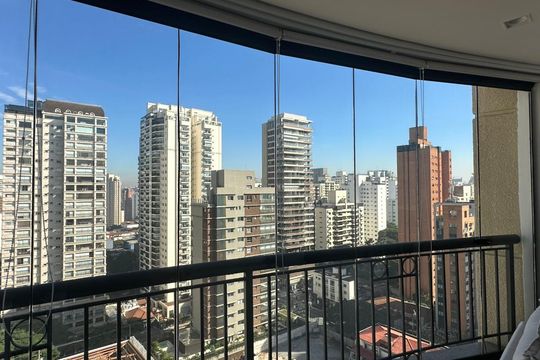 Varanda de apartamento à venda com 2 quartos, 57m² em Vila Nova Conceição, São Paulo
