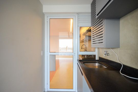 Área de Serviço de apartamento para alugar com 3 quartos, 100m² em Parque Sao Domingos, São Paulo