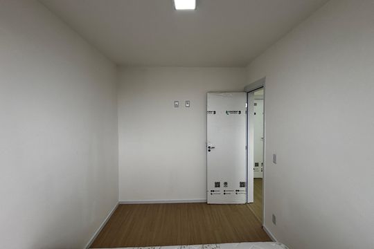 Quarto 1 de apartamento para alugar com 2 quartos, 39m² em Parque das Nações, Santo André