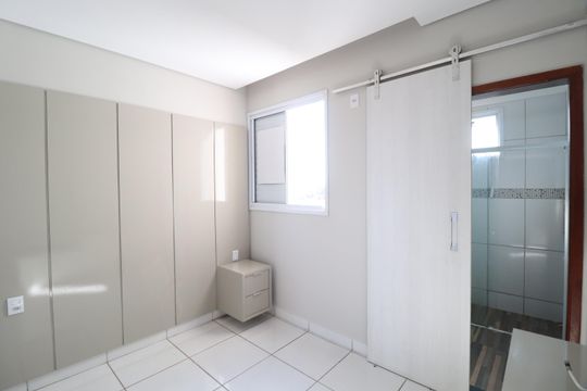 Quarto 1 - Suíte de apartamento para alugar com 2 quartos, 65m² em Jardim Patricia, Uberlândia