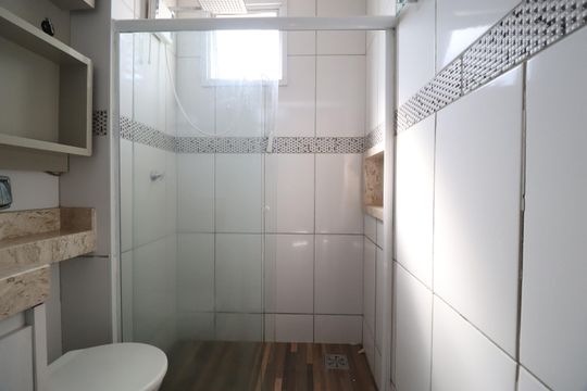 Banheiro do Quarto 1 de apartamento para alugar com 2 quartos, 65m² em Jardim Patricia, Uberlândia