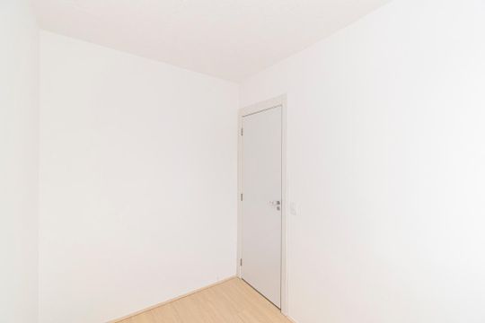 Quarto 1 de apartamento para alugar com 2 quartos, 38m² em Bonsucesso, Rio de Janeiro