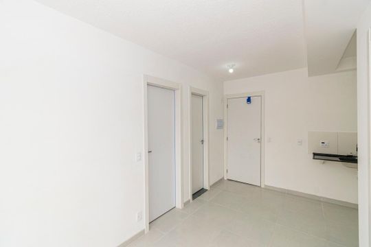 Sala de apartamento para alugar com 2 quartos, 38m² em Bonsucesso, Rio de Janeiro
