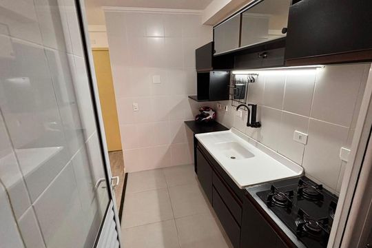 Cozinha de apartamento para alugar com 2 quartos, 42m² em Jardim da Gloria, Cotia