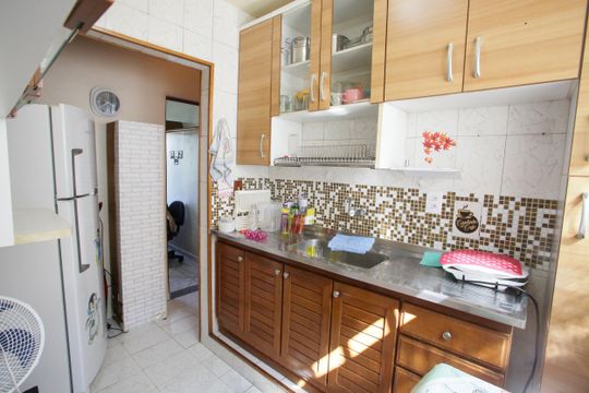 Cozinha de apartamento à venda com 2 quartos, 50m² em Jacarepaguá, Rio de Janeiro