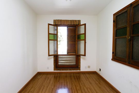 Quarto 2 de casa para alugar com 5 quartos, 390m² em Belvedere, Belo Horizonte