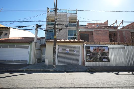 Fachada do Prédio de apartamento para alugar com 2 quartos, 75m² em Santa Maria, Santo André
