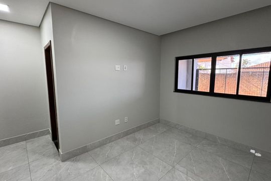 Quarto 1  de casa à venda com 3 quartos, 200m² em Colônia Agrícola Samambaia, Brasília