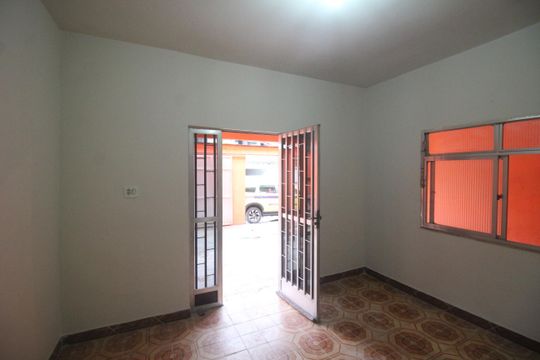 Casa para alugar com 2 quartos, 100m² em Rocha Sobrinho, Mesquita