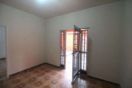 Sala de casa para alugar com 2 quartos, 100m² em Rocha Sobrinho, Mesquita