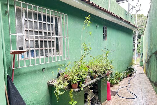 Área comum de casa à venda com 5 quartos, 8635m² em Vila Valqueire, Rio de Janeiro
