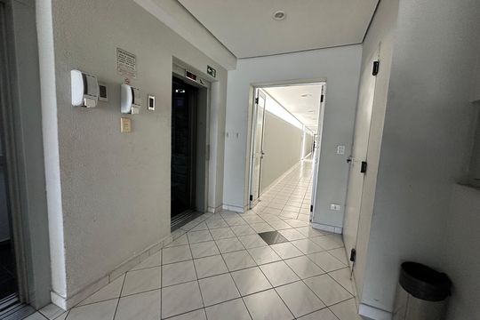 Hall de entrada de apartamento para alugar com 3 quartos, 65m² em Tamboré, Barueri