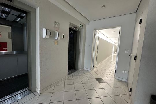 Hall de entrada de apartamento para alugar com 3 quartos, 65m² em Tamboré, Barueri