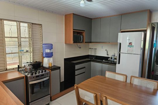 Casa à venda com 3 quartos, 73m² em Harmonia, Canoas