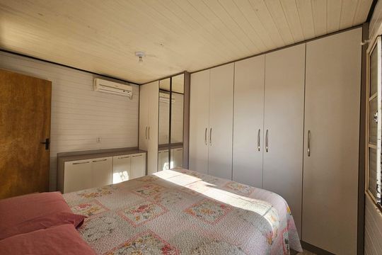 Casa à venda com 3 quartos, 73m² em Harmonia, Canoas