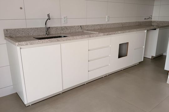 Cozinha de apartamento para alugar com 2 quartos, 74m² em Parque Amazonia, Goiânia