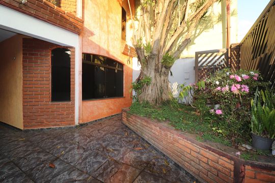 Fachada casa de casa à venda com 3 quartos, 177m² em Parque Marajoara, Santo André