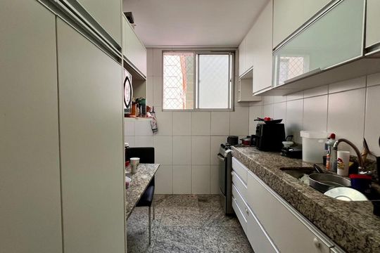 Apartamento à venda com 3 quartos, 140m² em Buritis, Belo Horizonte