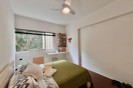Quarto 1 de apartamento à venda com 2 quartos, 61m² em Ipanema, Rio de Janeiro