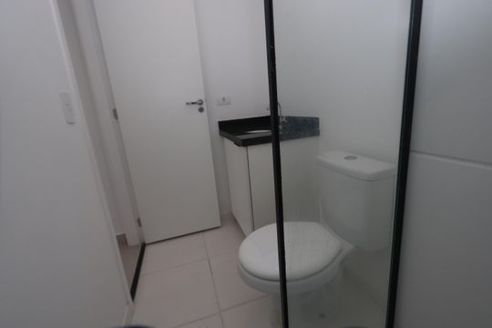 Banheiro de apartamento para alugar com 1 quarto, 30m² em Jardim Angela (zona Leste), São Paulo