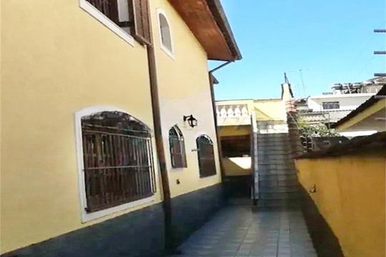 Casa à venda com 3 quartos, 175m² em Vila Santa Terezinha (Zona Norte), São Paulo