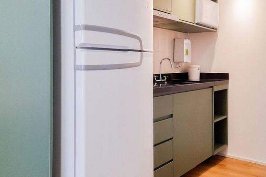 Cozinha de kitnet/studio à venda com 1 quarto, 33m² em Jardim das Acacias, São Paulo