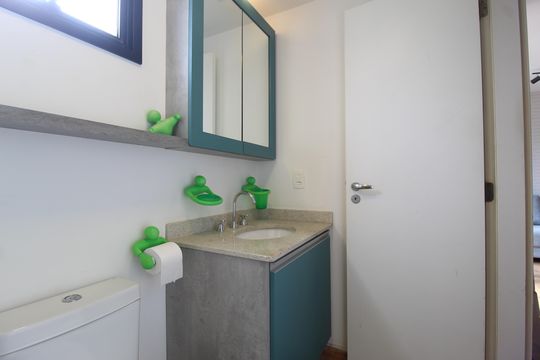 Banheiro da Suíte de apartamento à venda com 1 quarto, 33m² em Itaim Bibi, São Paulo
