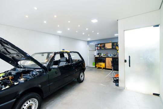 Garagem de casa à venda com 3 quartos, 200m² em Vila Rio de Janeiro, Guarulhos