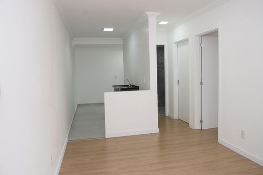 Apartamento para alugar com 2 quartos, 54m² em Jardim de Lourdes, Embu das Artes