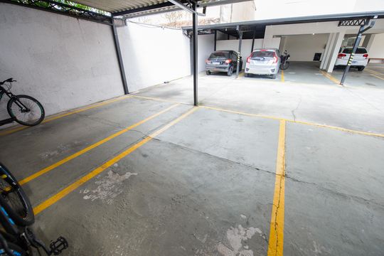 Garagem de apartamento para alugar com 2 quartos, 68m² em Jardim da Luz, Taubaté