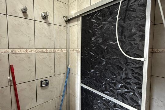 Banheiro de apartamento à venda com 1 quarto, 30m² em Santa Ifigênia, São Paulo