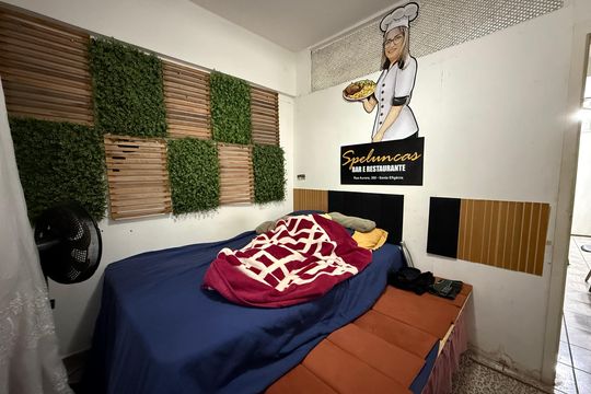 Quarto de apartamento à venda com 1 quarto, 30m² em Santa Ifigênia, São Paulo