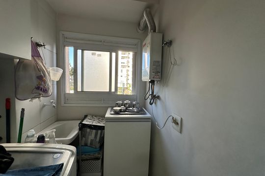 Área de Serviço de apartamento para alugar com 2 quartos, 70m² em Bethaville I, Barueri