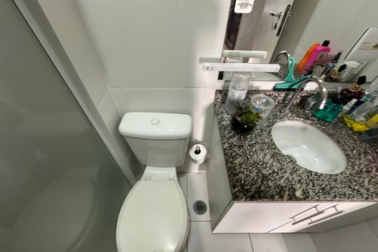 Banheiro Social de apartamento para alugar com 2 quartos, 70m² em Bethaville I, Barueri