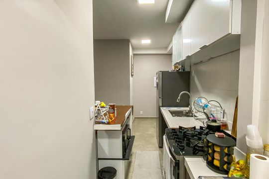 Cozinha  de apartamento à venda com 2 quartos, 42m² em Vila Ré, São Paulo