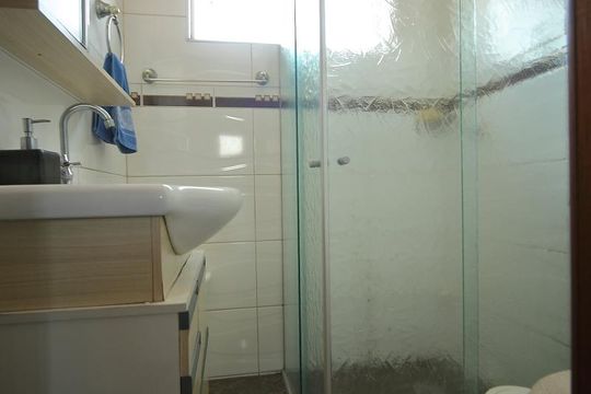 Banheiro  de apartamento à venda com 2 quartos, 64m² em Vila Jordanopolis, São Bernardo do Campo
