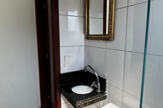 Banheiro de apartamento para alugar com 2 quartos, 50m² em Jardim Ipanema, Santo André