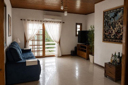 Casa para alugar com 3 quartos, 240m² em Santa Rosa de Lima, Porto Alegre