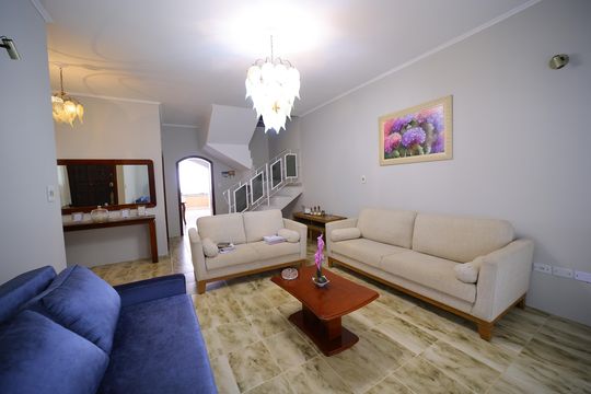 Sala de casa à venda com 3 quartos, 331m² em Vila Talarico, São Paulo