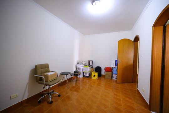 Quarto 2 de casa à venda com 3 quartos, 331m² em Vila Talarico, São Paulo