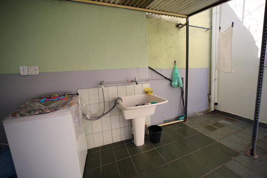 Área de Serviço de casa à venda com 3 quartos, 331m² em Vila Talarico, São Paulo
