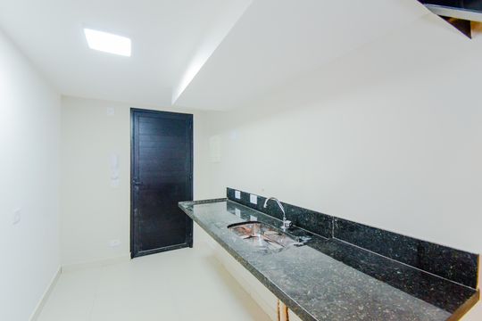 Cozinha de kitnet/studio para alugar com 1 quarto, 34m² em Vila Galvão, Guarulhos