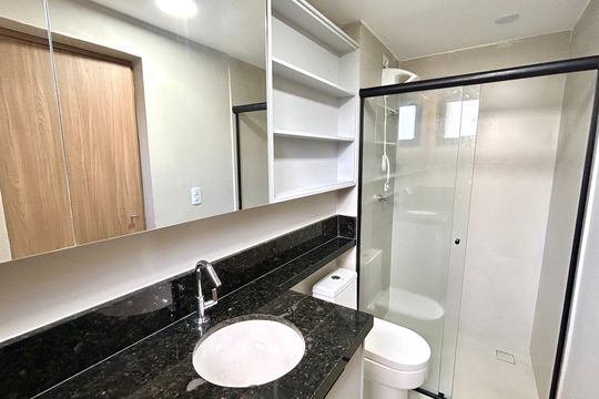 Banheiro de kitnet/studio para alugar com 1 quarto, 34m² em Vila Galvão, Guarulhos