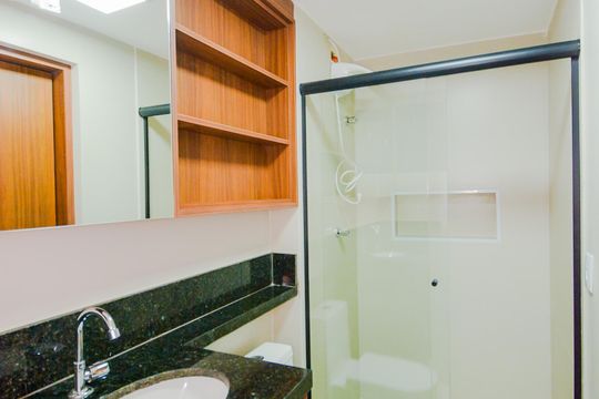 Banheiro de kitnet/studio para alugar com 1 quarto, 34m² em Vila Galvão, Guarulhos